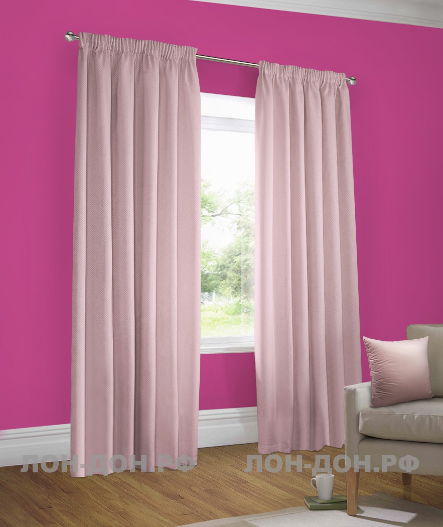 Малиновые стены — молочно-серые шторы с розовым оттенком 